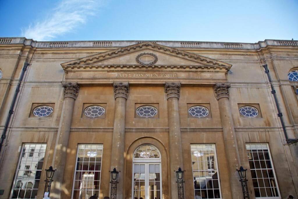 Beautiful Bath Apartment In Central Milsom Street Exterior foto